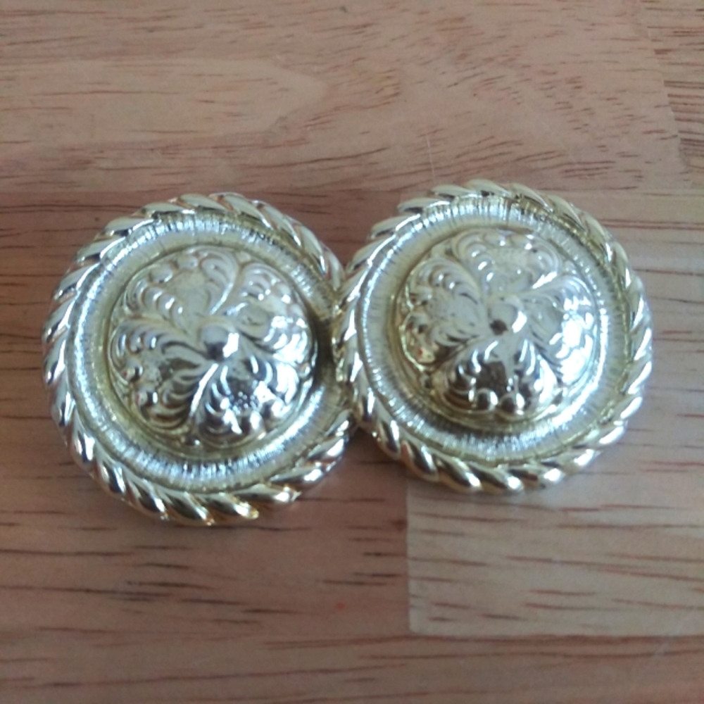 Vintage Gold Circle Earrings 1 7/8"